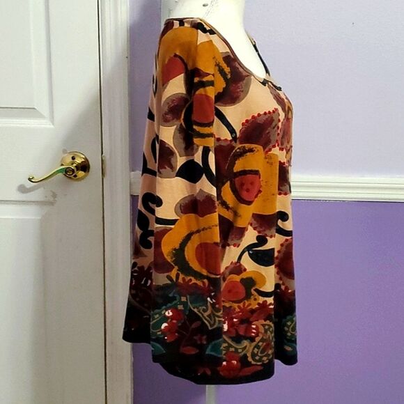 Monroe & Main Boho Colorful Floral Sequinned 3/4 Sleeve Knit Top - Picture 4 of 7